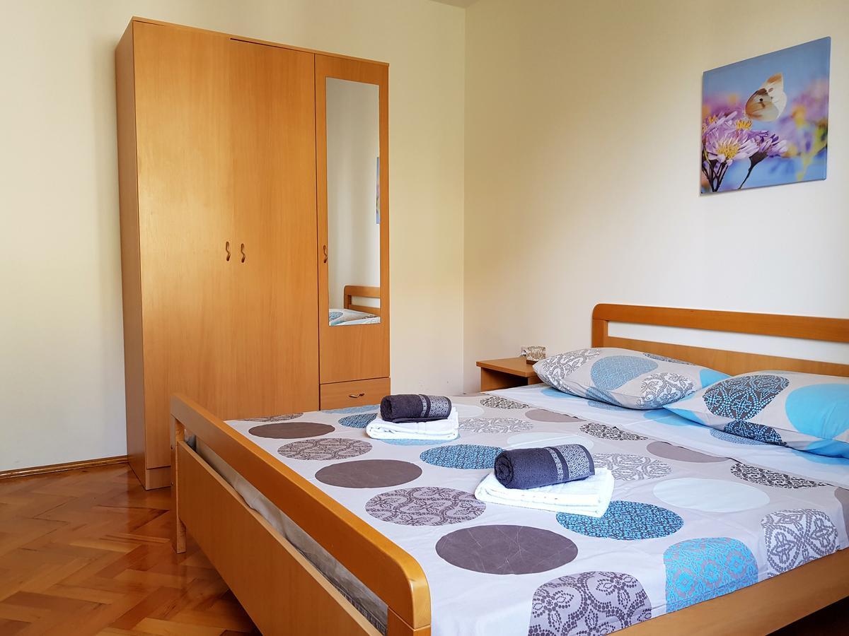 Apartments Monica Новаля Екстер'єр фото